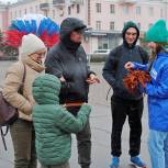 Волонтеры «Единой России» дали старт ежегодной акции по раздаче Георгиевских лент в Барнауле