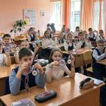 Партийцы Кировского района провели для школьников открытый урок «Георгиевская ленточка»