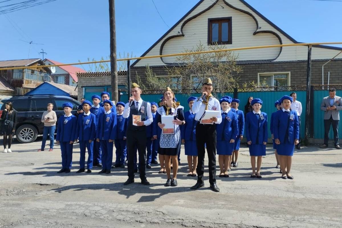 Жители Баймакского района приняли участие в акции «Парад у дома ветерана»