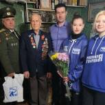 Активисты МГЕР в Советском районе Ростова поздравили с Днем Победы ветерана Великой Отечественной войны