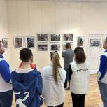 Подмосковные молодогвардейцы в Международный день музеев организовали экскурсии для детей участников СВО