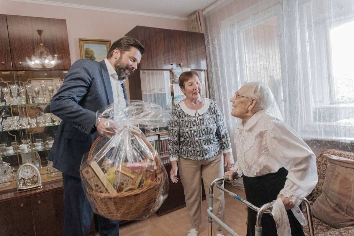 Ветерана Великой Отечественной войны поздравили со 100-летним юбилеем в Домодедове