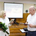 Ольга Казакова поздравила сотрудников пятигорской библиотеки