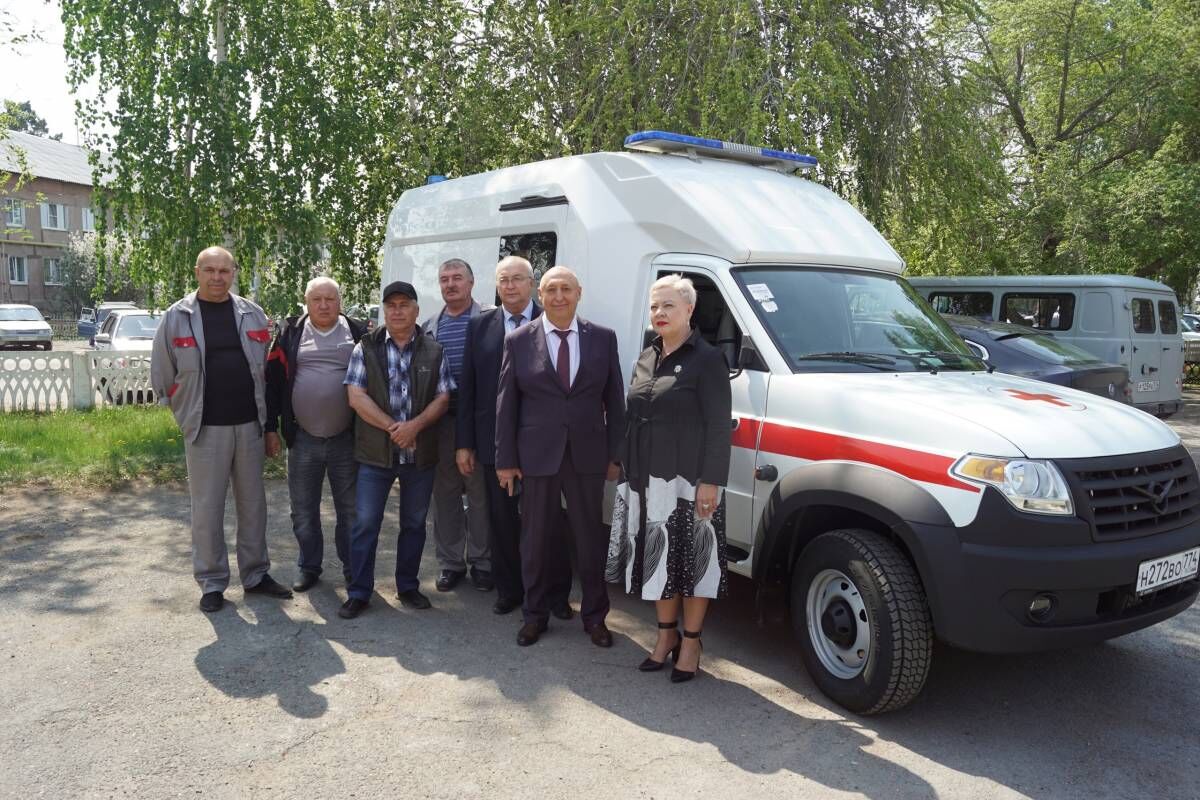 В Кирсинское поселение Верхнеуральского района передали автомобиль скорой  помощи