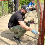 В Йошкар-Оле единороссы приняли участие в ремонте Пушкинского мостика в Сосновой роще