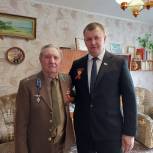 Павловские единороссы поздравили с Днем Победы ветеранов Великой Отечественной войны