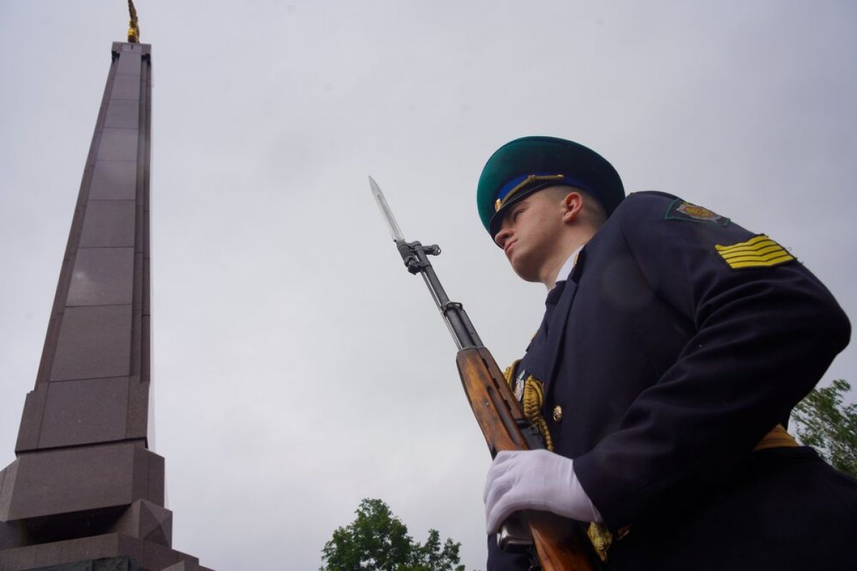 Столичные парламентарии поздравили личный состав и ветеранов Пограничной  службы ФСБ России с профессиональным праздником