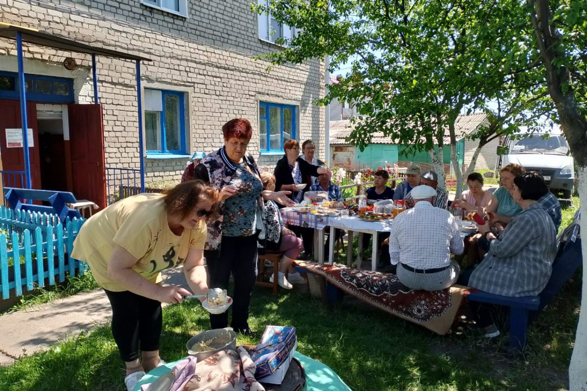 В Нижнедевицком районе при содействии «Единой России» организовали праздник – День соседей