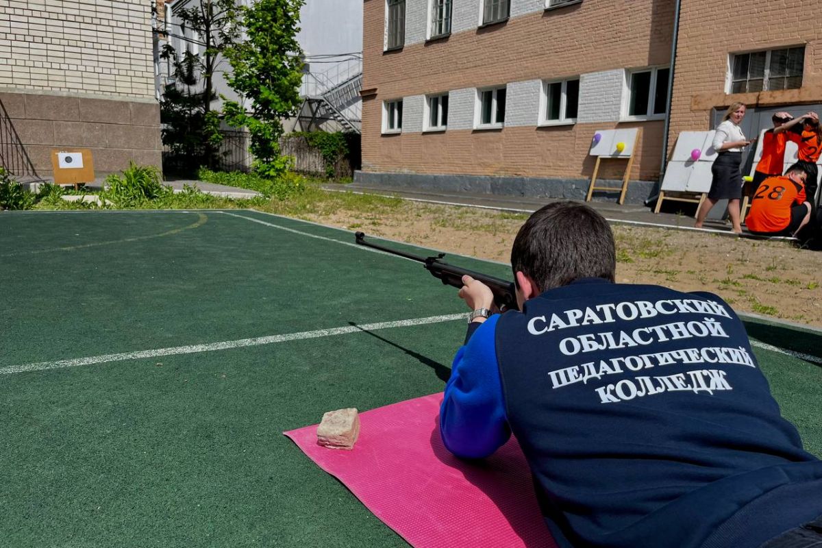 В Волжском районе студенты состязались в «Зарнице»