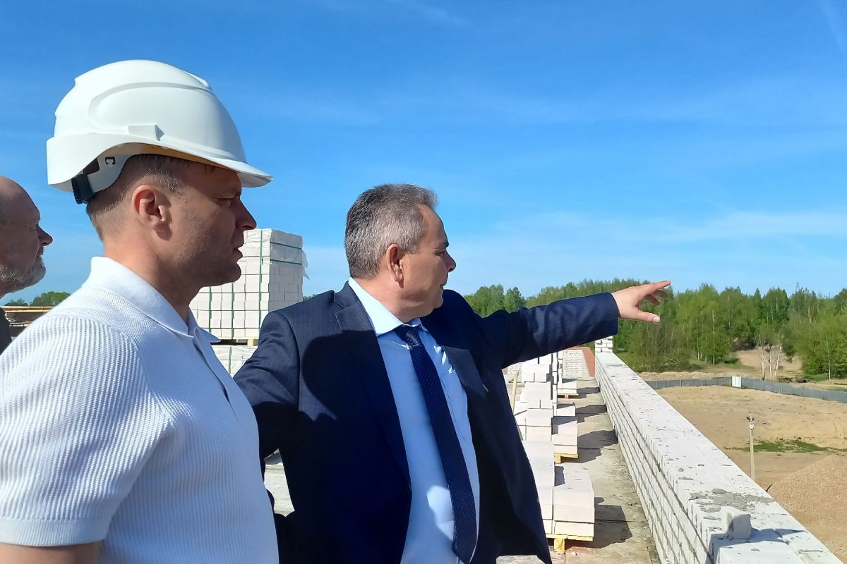 Строительство новой школы в микрорайоне Венеция идет полным ходом