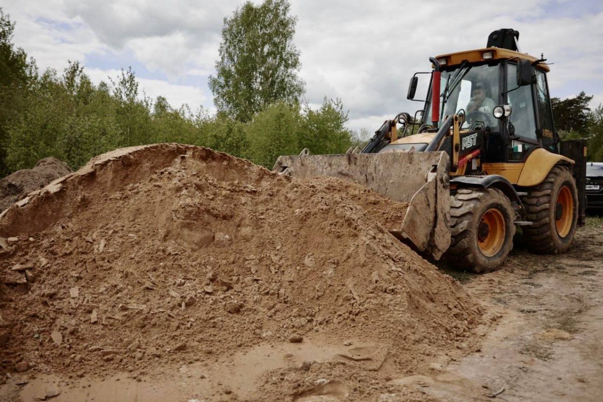 Единая Россия» в Чехове оценила обустройство автодороги в поселке Мещерское