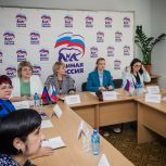 В городе Снежном в ДНР при поддержке «Единой России» начал работу женский клуб