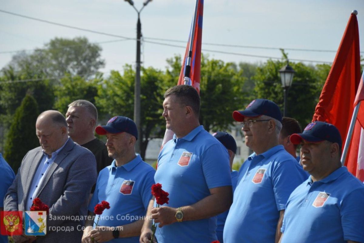 Участники автопробега «Дорогами Победы» посетили Тверь