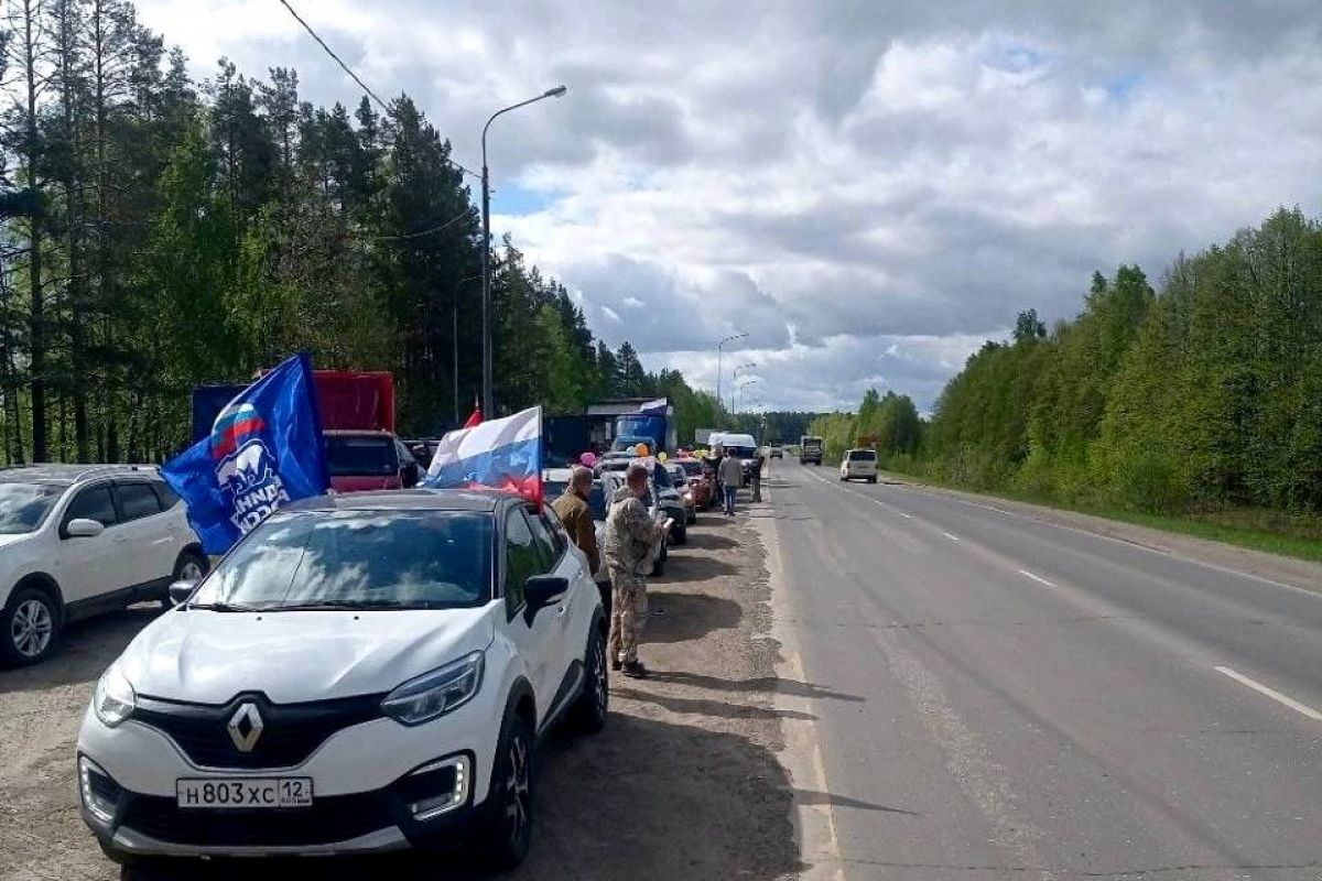 Единая Россия» провела автопробег в праздник Весны и Труда