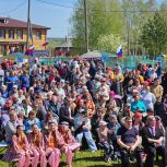 «Женское движение Единой России» организовало мастер-классы на фестивале «Венок дружбы» в Свердловской области