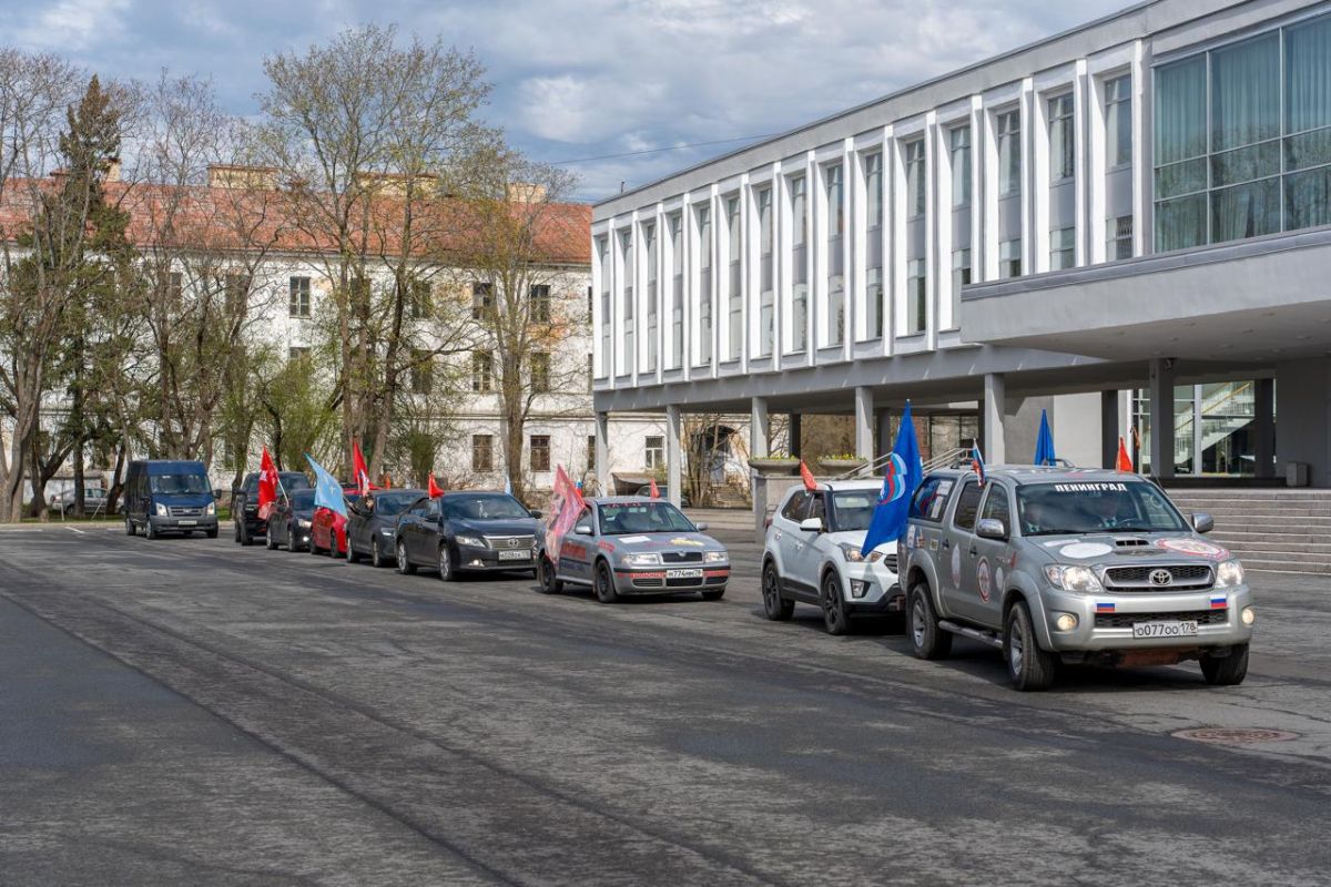 Забег Победы» и «Огни Победы»: петербургские единороссы проводят  праздничные акции к 9 мая