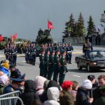 В Нижнем Новгороде прошел парад Победы