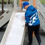 В Амурской области активисты «Единой России» инспектируют игровые площадки во дворах
