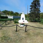 «Единая Россия» помогла восстановить памятник бойцам Красной армии в ЛНР
