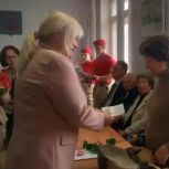 В Ленинском районе Саранска в преддверии Дня Победы вручили медали детям войны