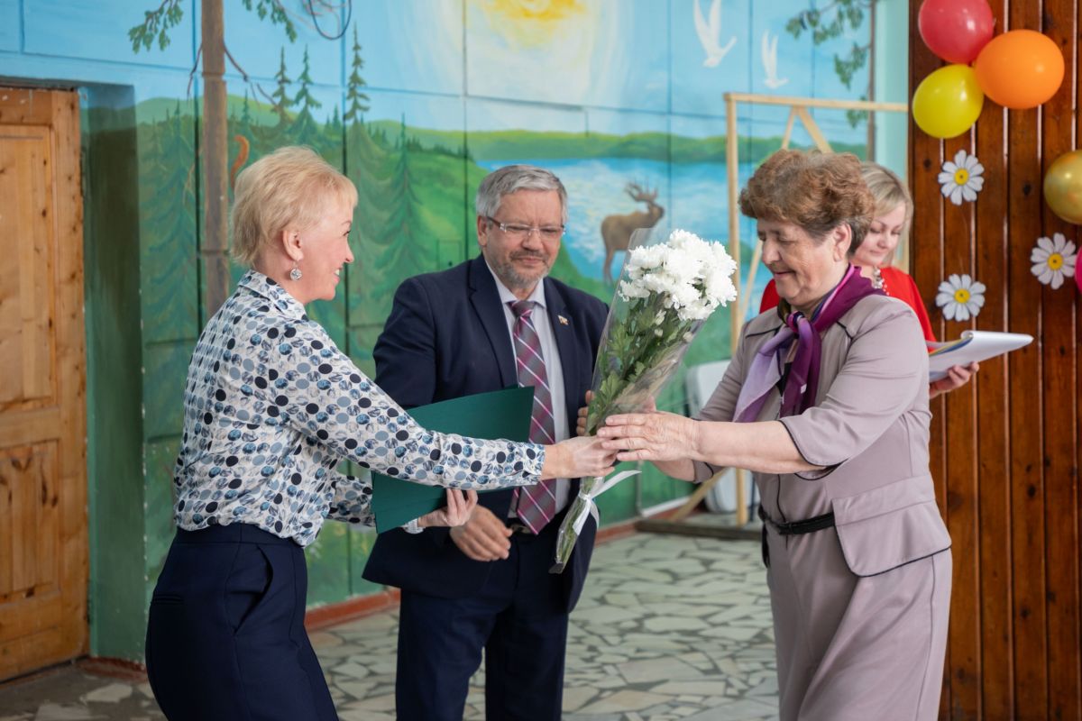 Ольга Шмаеник поздравила семьи, перешагнувшие 50-летний юбилей совместной жизни