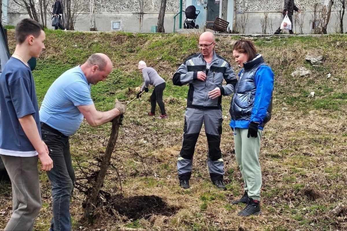 Жители Умбы вышли на субботник