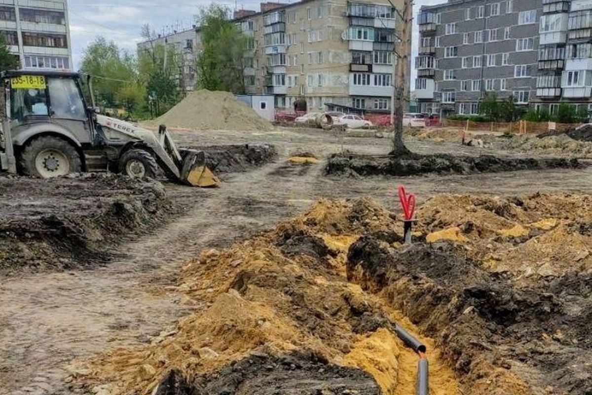 В посёлке Смолино в самом разгаре работы по благоустройству нового сквера  для семейного отдыха