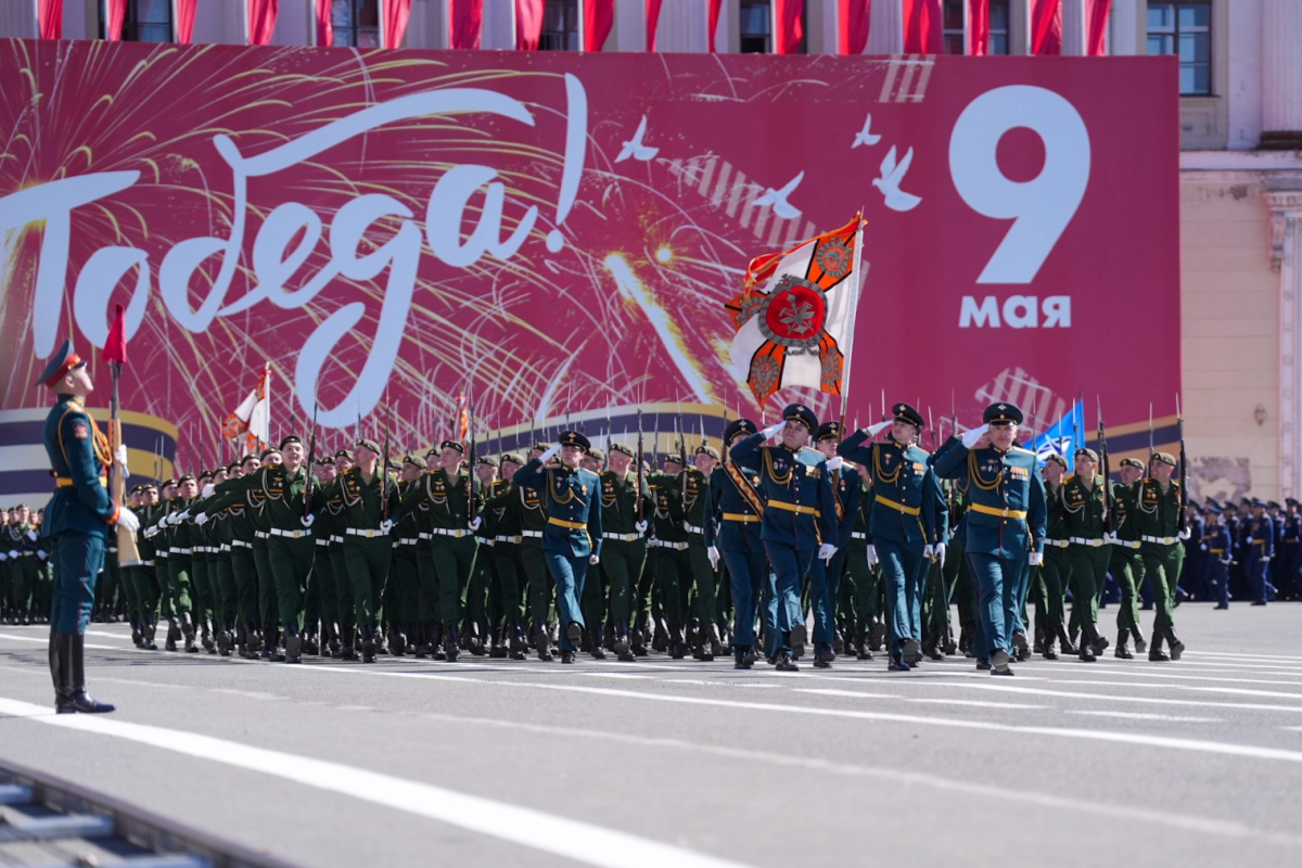 «Главный, по-настоящему всенародный праздник»: в Северной столице отмечают День Великой Победы