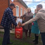 В Чамзинке партийцы поздравили ветеранов
