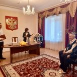 Единороссы поздравили семейную пару из Мамоново с 55-летием со дня бракосочетания