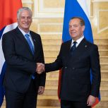Дмитрий Медведев провёл встречу с президентом Кубы Мигелем Диас-Канелем Бермудесом