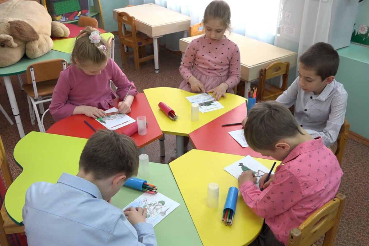 Воспитанники детского сада № 6 приняли участие в акции «Рисуем Победу»