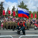 «Возвращаюсь обратно с боевым настроением!»: участник специальной военной операции побывал на параде Победы в Самаре