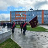 Александр Серебренников принял участие в возложении цветов к мемориалу героям, погибшим в годы Великой Отечественной войны