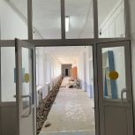 Алексей Туманин проверил капитальный ремонт школы №3 в Назарово и благоустройство привокзальной площади