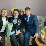 Нурлатцы поздравили ветеранов Великой Отечественной войны с наступающим Днем Победы