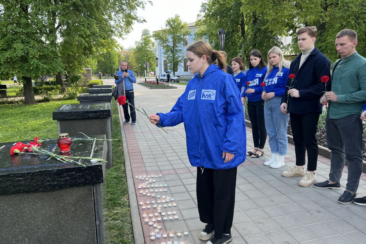 Молодогвардейцы почтили память погибших в Одесском доме профсоюзов |  03.05.2024 | Тамбов - БезФормата