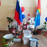 Тамбовские партийцы передали в госпиталь письма, сладости и пасхальные куличи