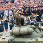 80-ю годовщину Победы в Омской области отметили торжественным парадом и смотром войск с боевой техникой