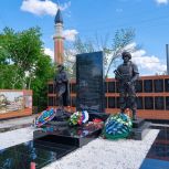 В селе Осыпной Бугор открыли памятник «Воинам-землякам»