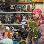 Музей винтажной куклы посетили семьи участников СВО
