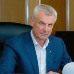 Губернатор Сергей Носов поздравил жителей Магаданской области с Днём Весны и Труда
