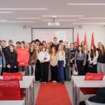Спорт и политика: Депутат Светлана Журова встретилась с молодёжью
