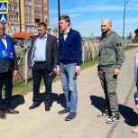 Партийный десант «Единой России» проверил ход благоустройства улицы Жилина