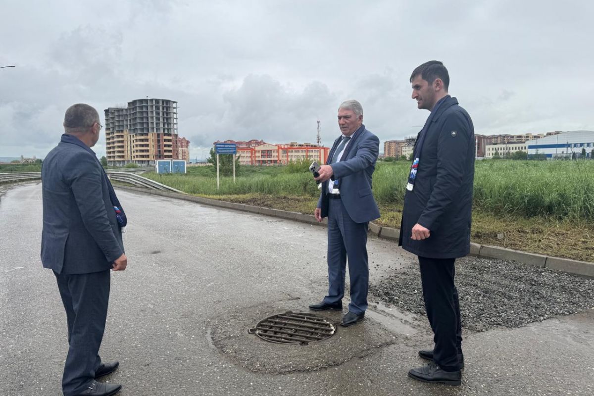 Партдесант «Единой России» в Магасе проверил состояние дворовых территорий города