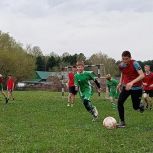 В кузбасском селе единороссы провели соревнования по футболу