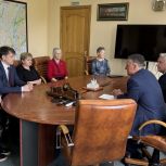 "Единая Россия" передала первые подарки ветеранам