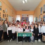 В Каслинском районе прошла торжественная линейка в честь открытия «Парты Героя»