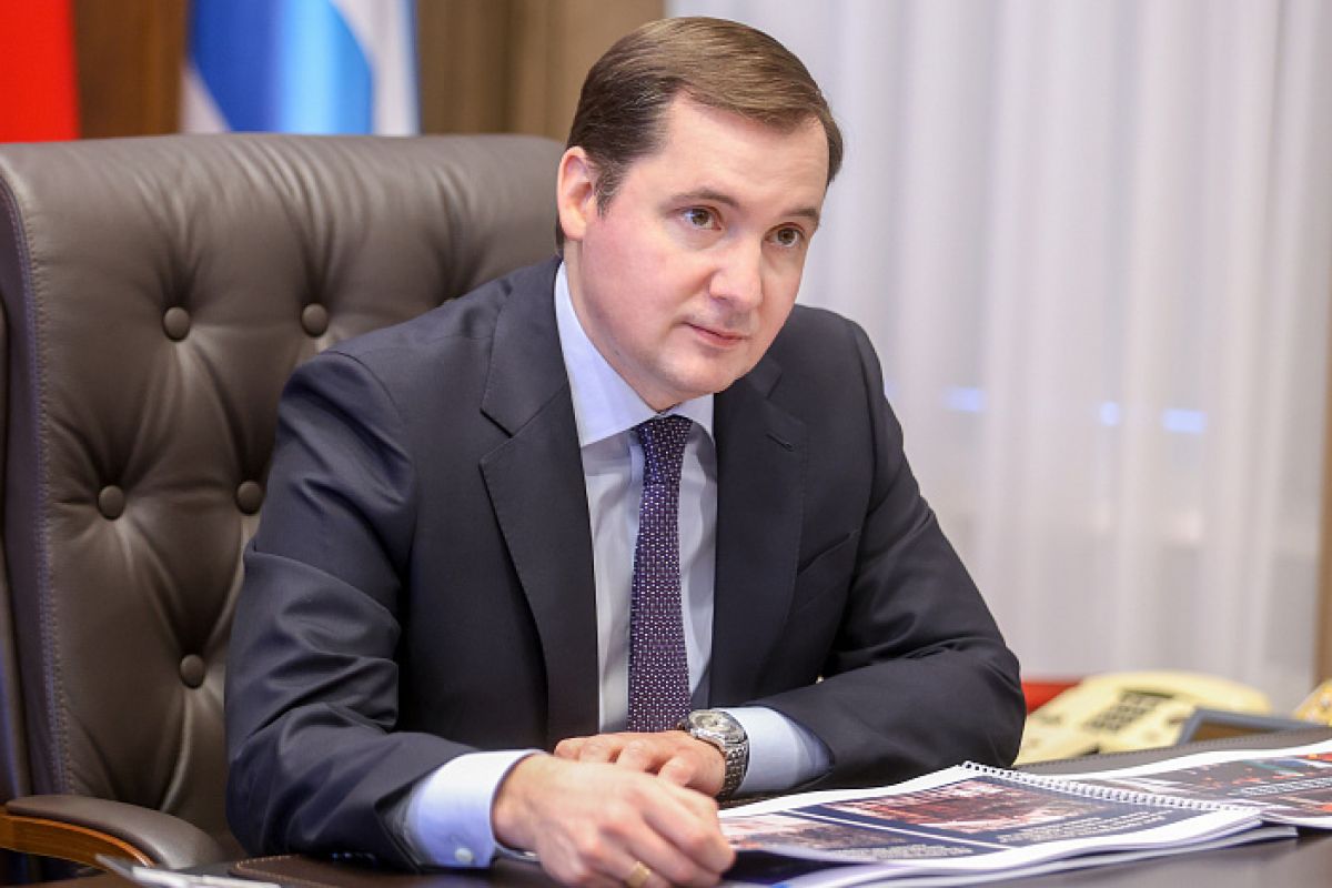 Александр Цыбульский поздравил выпускников Архангельской области с праздником последнего звонка