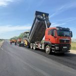 На автодороге Новопавловск-Прохладный-Моздок устраивают асфальтобетонное покрытие